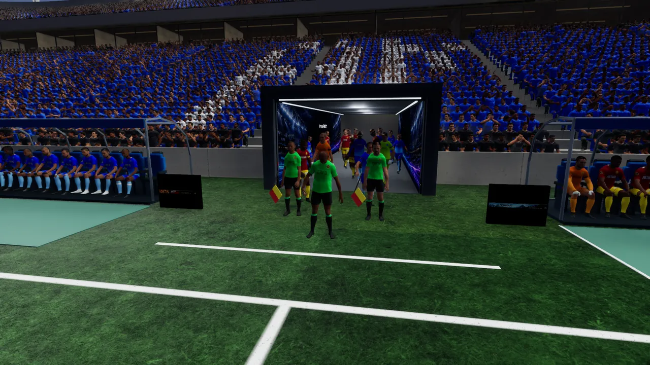 Unparteiisch in-game capture: Walk-out: the referee team leads both sides out of the tunnel.